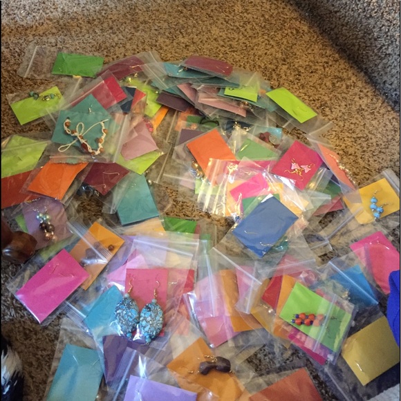 Earrings-Jewelry - Picture 4 of 4